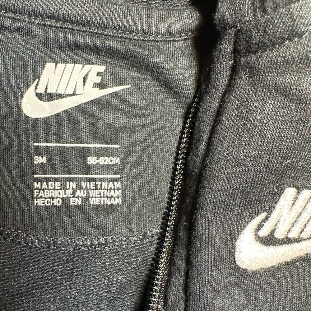 Nike baby coverall - 3 months - Picture 2 of 2